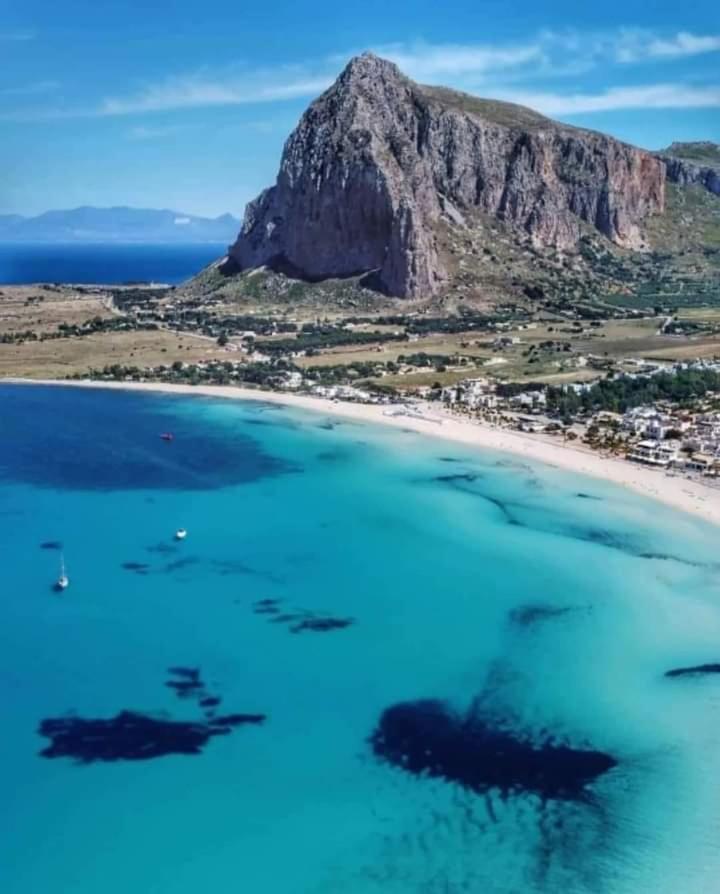 Aphrodite'S Apartment Ad Aspra Bagheria Luaran gambar